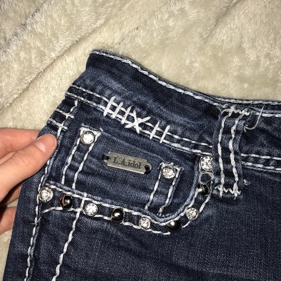 Adorable shorts!! 💕 - Picture 2 of 2